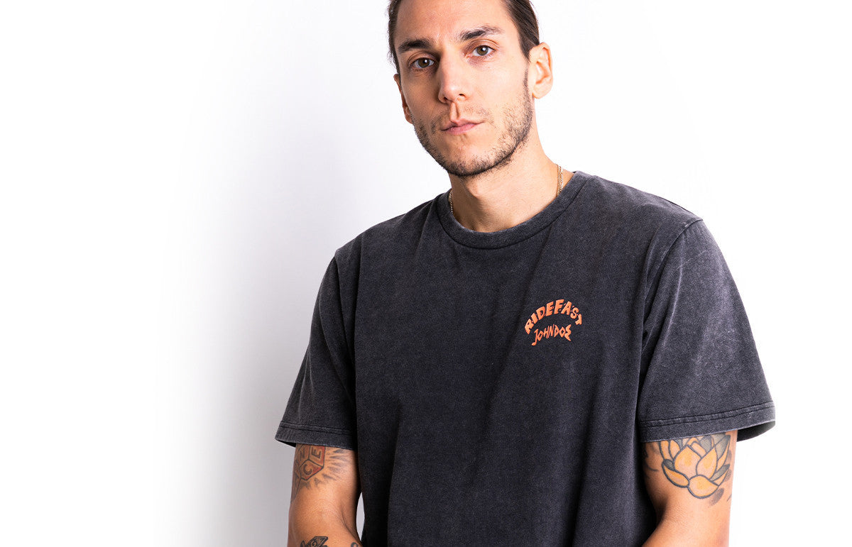 T-shirt Lion Black John Doe - 4